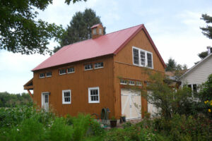 barn apartment, garage doors, porch